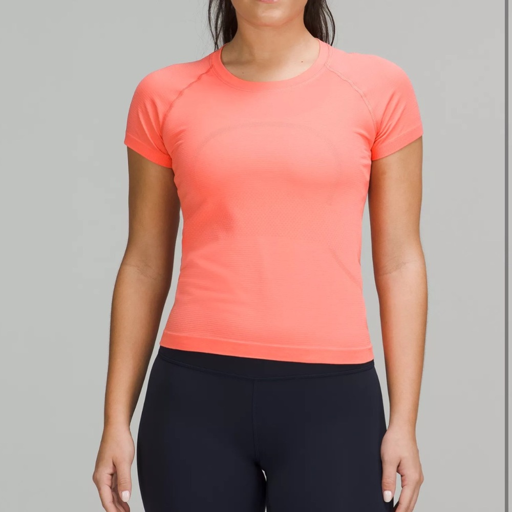 Lululemon Swiftly Tech 2.0 Short Sleeve Athletic Short Raspberry Cream 12
